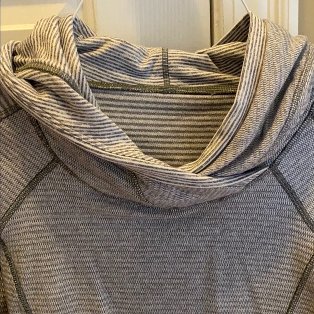 Lululemon Pullover - image 2